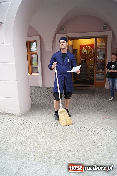 Zdjęcie w galerii na portalu naszraciborz.pl: Szalone lata 70. na ulicach Raciborza wiadomości z regionu