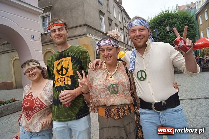 Zdjęcie w galerii na portalu naszraciborz.pl: Szalone lata 70. na ulicach Raciborza wiadomości z regionu