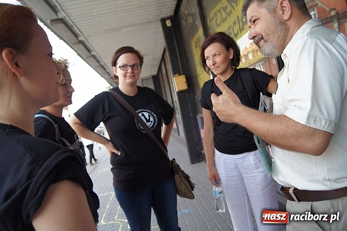 Zdjęcie w galerii na portalu naszraciborz.pl: Szalone lata 70. na ulicach Raciborza wiadomości z regionu