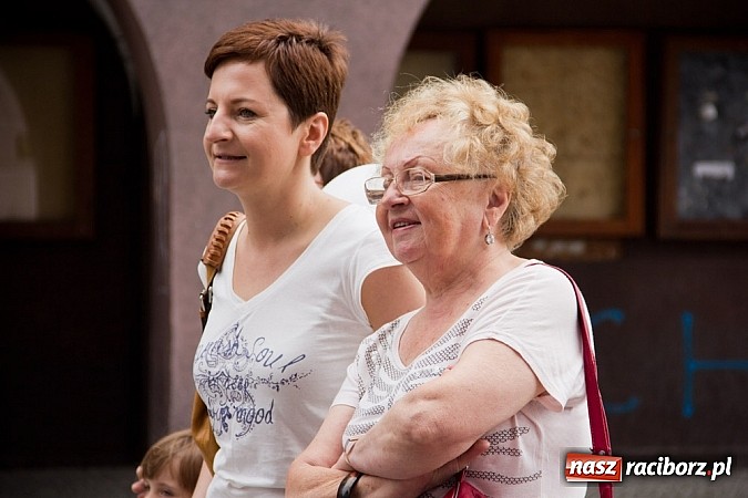 Zdjęcie w galerii na portalu naszraciborz.pl: Szalone lata 70. na ulicach Raciborza wiadomości z regionu