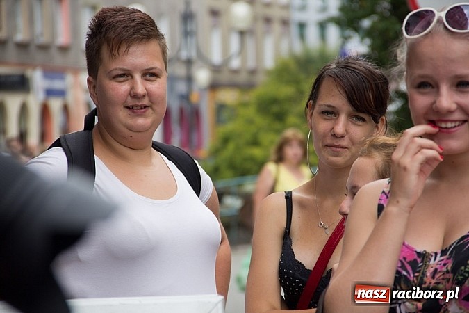 Zdjęcie w galerii na portalu naszraciborz.pl: Szalone lata 70. na ulicach Raciborza wiadomości z regionu