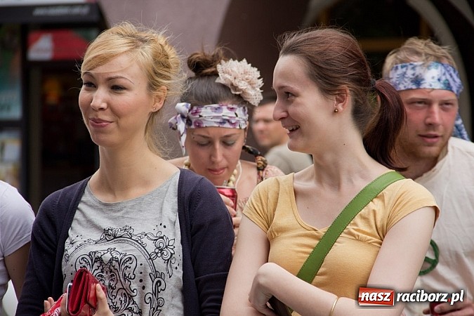 Zdjęcie w galerii na portalu naszraciborz.pl: Szalone lata 70. na ulicach Raciborza wiadomości z regionu