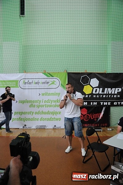 Zdjęcie w galerii na portalu naszraciborz.pl: Mariusz Pudzianowski zawitał do Raciborza wiadomości z regionu