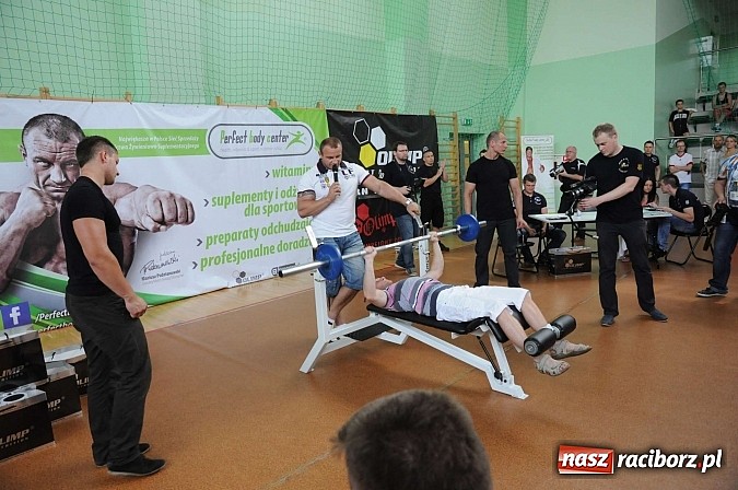 Zdjęcie w galerii na portalu naszraciborz.pl: Mariusz Pudzianowski zawitał do Raciborza wiadomości z regionu