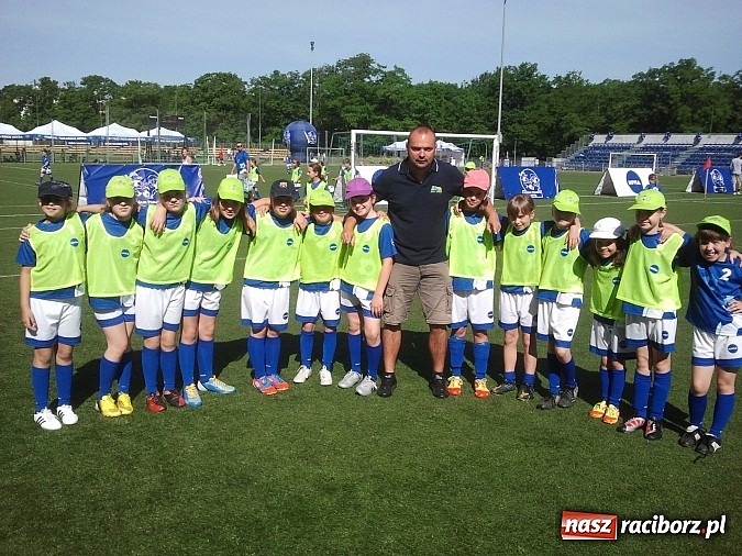 Zdjęcie w galerii na portalu naszraciborz.pl: Piłkarki z Pawłowa najlepsze w kraju. Jadą na zgrupowanie do Ajaxu Amsterdam wiadomości z regionu