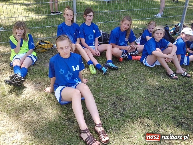 Zdjęcie w galerii na portalu naszraciborz.pl: Piłkarki z Pawłowa najlepsze w kraju. Jadą na zgrupowanie do Ajaxu Amsterdam wiadomości z regionu