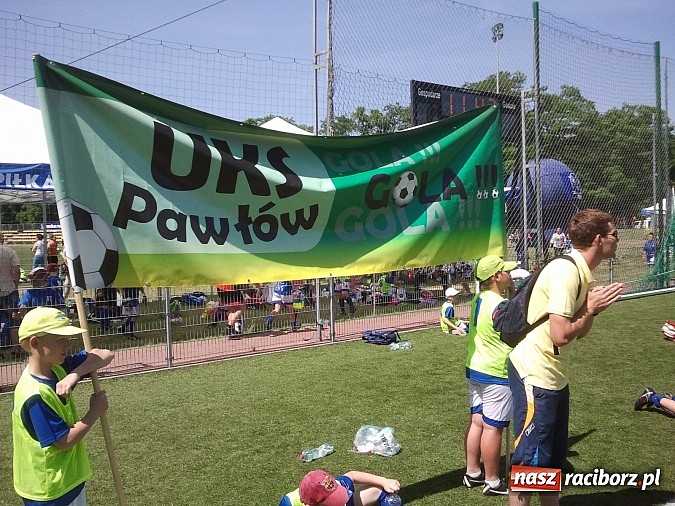 Zdjęcie w galerii na portalu naszraciborz.pl: Piłkarki z Pawłowa najlepsze w kraju. Jadą na zgrupowanie do Ajaxu Amsterdam wiadomości z regionu