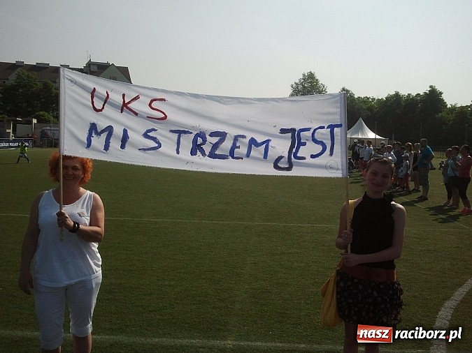 Zdjęcie w galerii na portalu naszraciborz.pl: Piłkarki z Pawłowa najlepsze w kraju. Jadą na zgrupowanie do Ajaxu Amsterdam wiadomości z regionu