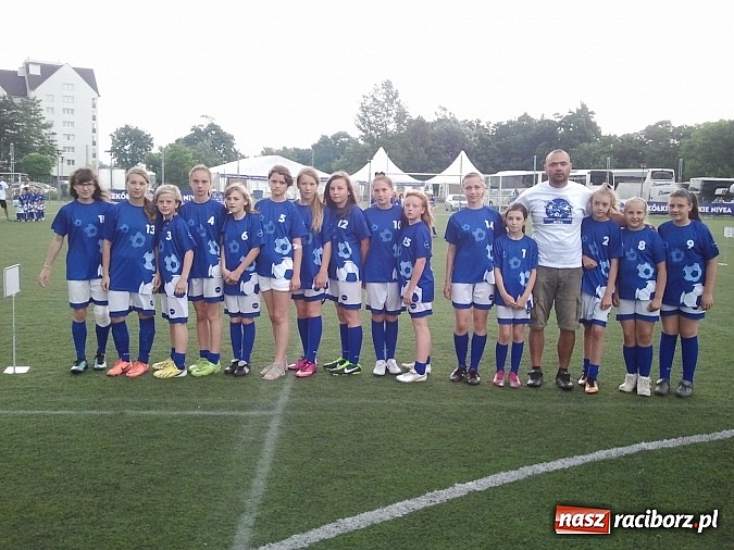Zdjęcie w galerii na portalu naszraciborz.pl: Piłkarki z Pawłowa najlepsze w kraju. Jadą na zgrupowanie do Ajaxu Amsterdam wiadomości z regionu