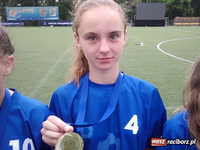 Zdjęcie w galerii na portalu naszraciborz.pl: Piłkarki z Pawłowa najlepsze w kraju. Jadą na zgrupowanie do Ajaxu Amsterdam wiadomości z regionu