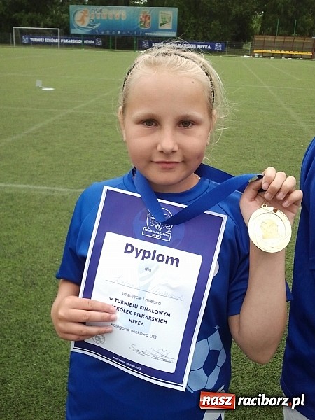 Zdjęcie w galerii na portalu naszraciborz.pl: Piłkarki z Pawłowa najlepsze w kraju. Jadą na zgrupowanie do Ajaxu Amsterdam wiadomości z regionu