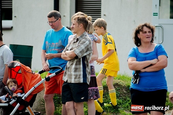 Zdjęcie w galerii na portalu naszraciborz.pl: Tworków Cup 2013: Dreszczowiec w finale. Puchar zostaje w Tworkowie wiadomości z regionu