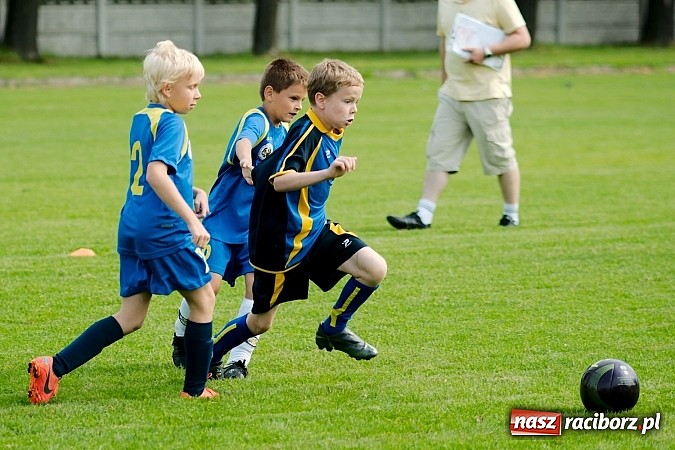 Zdjęcie w galerii na portalu naszraciborz.pl: Tworków Cup 2013: Dreszczowiec w finale. Puchar zostaje w Tworkowie wiadomości z regionu