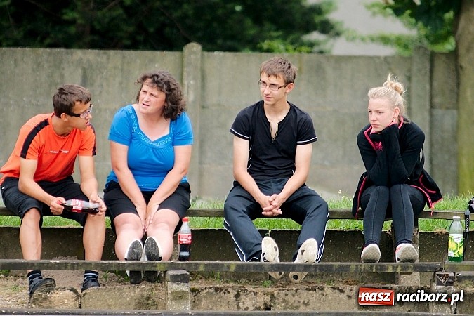 Zdjęcie w galerii na portalu naszraciborz.pl: Tworków Cup 2013: Dreszczowiec w finale. Puchar zostaje w Tworkowie wiadomości z regionu