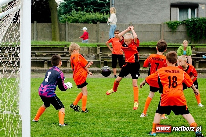 Zdjęcie w galerii na portalu naszraciborz.pl: Tworków Cup 2013: Dreszczowiec w finale. Puchar zostaje w Tworkowie wiadomości z regionu