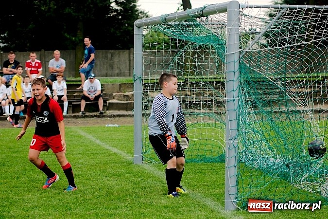 Zdjęcie w galerii na portalu naszraciborz.pl: Tworków Cup 2013: Dreszczowiec w finale. Puchar zostaje w Tworkowie wiadomości z regionu