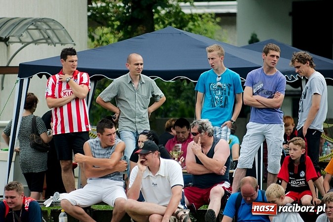 Zdjęcie w galerii na portalu naszraciborz.pl: Tworków Cup 2013: Dreszczowiec w finale. Puchar zostaje w Tworkowie wiadomości z regionu