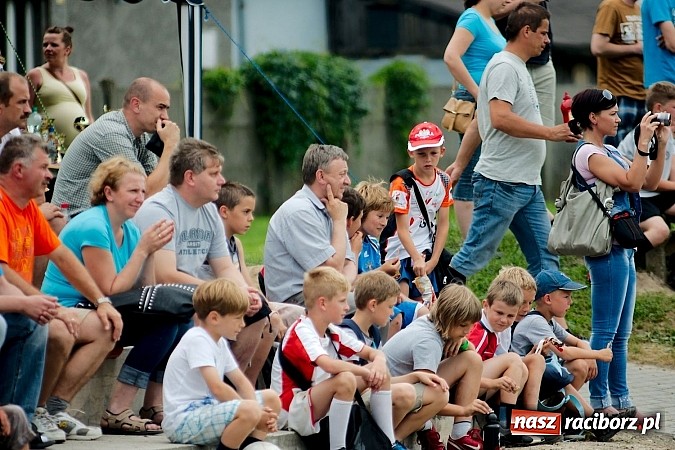 Zdjęcie w galerii na portalu naszraciborz.pl: Tworków Cup 2013: Dreszczowiec w finale. Puchar zostaje w Tworkowie wiadomości z regionu