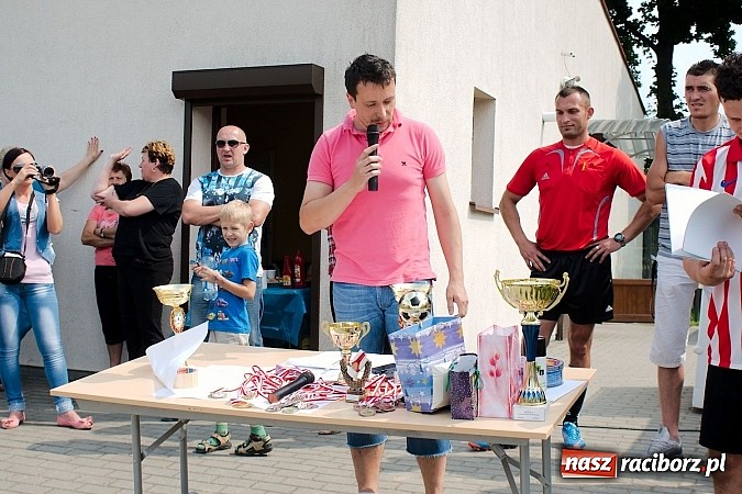 Zdjęcie w galerii na portalu naszraciborz.pl: Tworków Cup 2013: Dreszczowiec w finale. Puchar zostaje w Tworkowie wiadomości z regionu