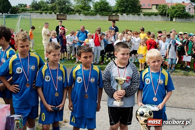 Zdjęcie w galerii na portalu naszraciborz.pl: Tworków Cup 2013: Dreszczowiec w finale. Puchar zostaje w Tworkowie wiadomości z regionu