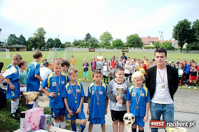 Zdjęcie w galerii na portalu naszraciborz.pl: Tworków Cup 2013: Dreszczowiec w finale. Puchar zostaje w Tworkowie wiadomości z regionu