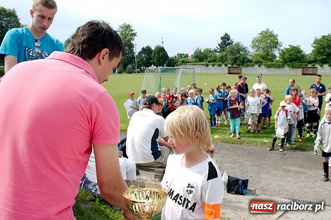 Zdjęcie w galerii na portalu naszraciborz.pl: Tworków Cup 2013: Dreszczowiec w finale. Puchar zostaje w Tworkowie wiadomości z regionu