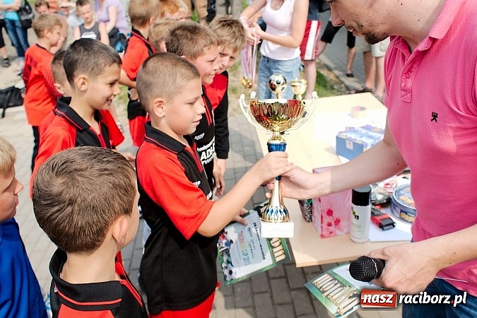 Zdjęcie w galerii na portalu naszraciborz.pl: Tworków Cup 2013: Dreszczowiec w finale. Puchar zostaje w Tworkowie wiadomości z regionu