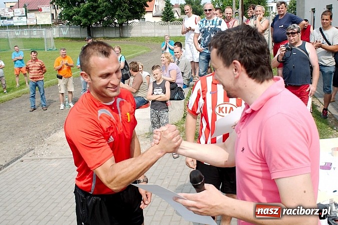 Zdjęcie w galerii na portalu naszraciborz.pl: Tworków Cup 2013: Dreszczowiec w finale. Puchar zostaje w Tworkowie wiadomości z regionu
