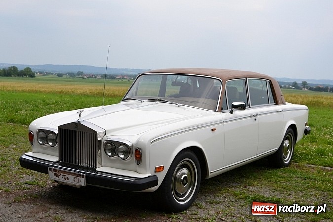 Zdjęcie w galerii na portalu naszraciborz.pl: Rekordowy zlot w Zabełkowie. Sto pojazdów wiadomości z regionu