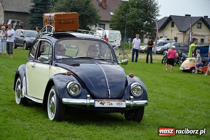 Zdjęcie w galerii na portalu naszraciborz.pl: Rekordowy zlot w Zabełkowie. Sto pojazdów wiadomości z regionu