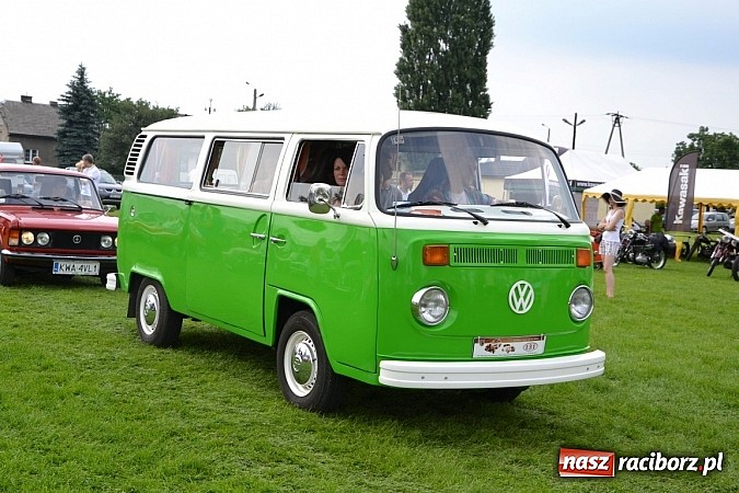 Zdjęcie w galerii na portalu naszraciborz.pl: Rekordowy zlot w Zabełkowie. Sto pojazdów wiadomości z regionu