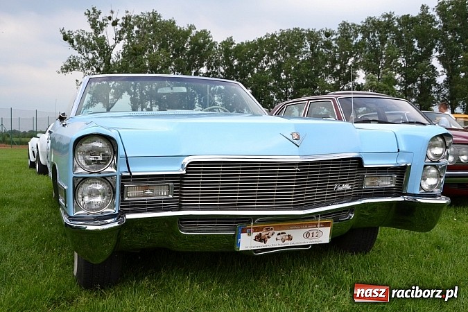 Zdjęcie w galerii na portalu naszraciborz.pl: Rekordowy zlot w Zabełkowie. Sto pojazdów wiadomości z regionu