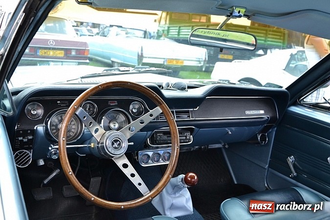 Zdjęcie w galerii na portalu naszraciborz.pl: Rekordowy zlot w Zabełkowie. Sto pojazdów wiadomości z regionu