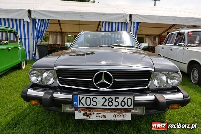 Zdjęcie w galerii na portalu naszraciborz.pl: Rekordowy zlot w Zabełkowie. Sto pojazdów wiadomości z regionu