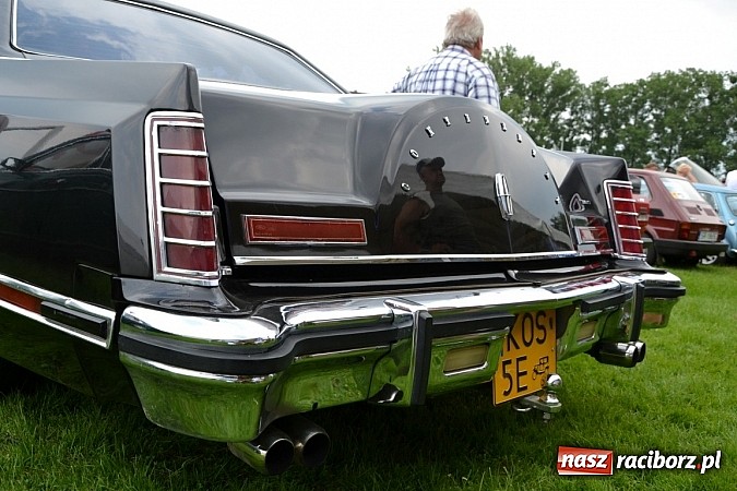 Zdjęcie w galerii na portalu naszraciborz.pl: Rekordowy zlot w Zabełkowie. Sto pojazdów wiadomości z regionu