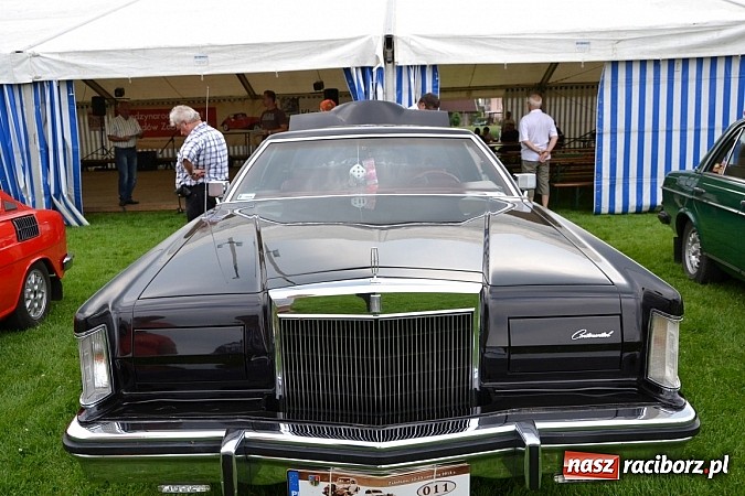 Zdjęcie w galerii na portalu naszraciborz.pl: Rekordowy zlot w Zabełkowie. Sto pojazdów wiadomości z regionu