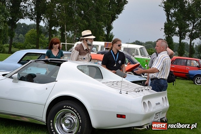 Zdjęcie w galerii na portalu naszraciborz.pl: Rekordowy zlot w Zabełkowie. Sto pojazdów wiadomości z regionu
