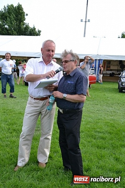 Zdjęcie w galerii na portalu naszraciborz.pl: Rekordowy zlot w Zabełkowie. Sto pojazdów wiadomości z regionu