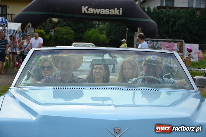 Zdjęcie w galerii na portalu naszraciborz.pl: Rekordowy zlot w Zabełkowie. Sto pojazdów wiadomości z regionu