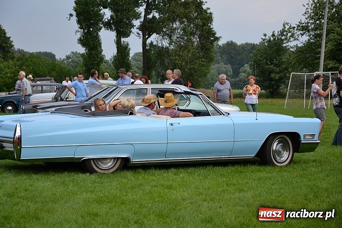 Zdjęcie w galerii na portalu naszraciborz.pl: Rekordowy zlot w Zabełkowie. Sto pojazdów wiadomości z regionu