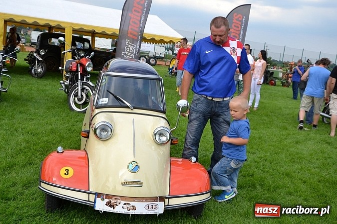 Zdjęcie w galerii na portalu naszraciborz.pl: Rekordowy zlot w Zabełkowie. Sto pojazdów wiadomości z regionu