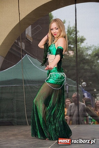 Zdjęcie w galerii na portalu naszraciborz.pl: Dni Raciborza - występy artystyczne na Rynku wiadomości z regionu