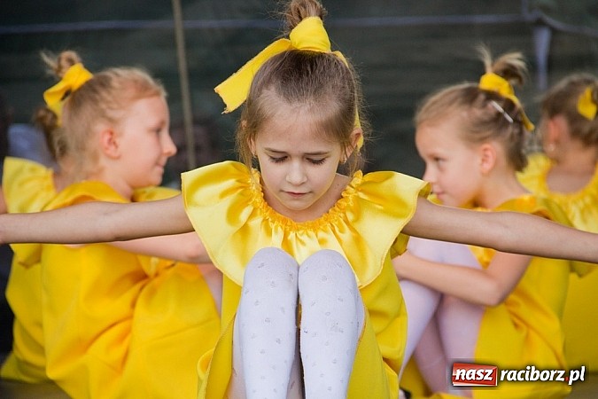 Zdjęcie w galerii na portalu naszraciborz.pl: Dni Raciborza - występy artystyczne na Rynku wiadomości z regionu