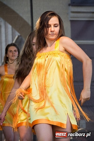 Zdjęcie w galerii na portalu naszraciborz.pl: Dni Raciborza - występy artystyczne na Rynku wiadomości z regionu