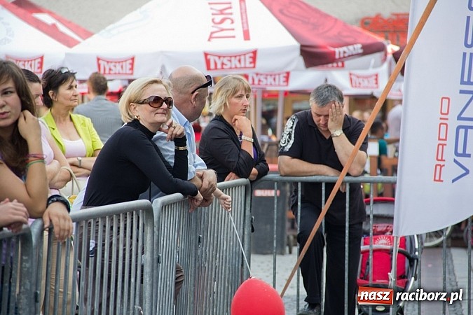 Zdjęcie w galerii na portalu naszraciborz.pl: Dni Raciborza - występy artystyczne na Rynku wiadomości z regionu