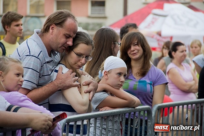 Zdjęcie w galerii na portalu naszraciborz.pl: Dni Raciborza - występy artystyczne na Rynku wiadomości z regionu