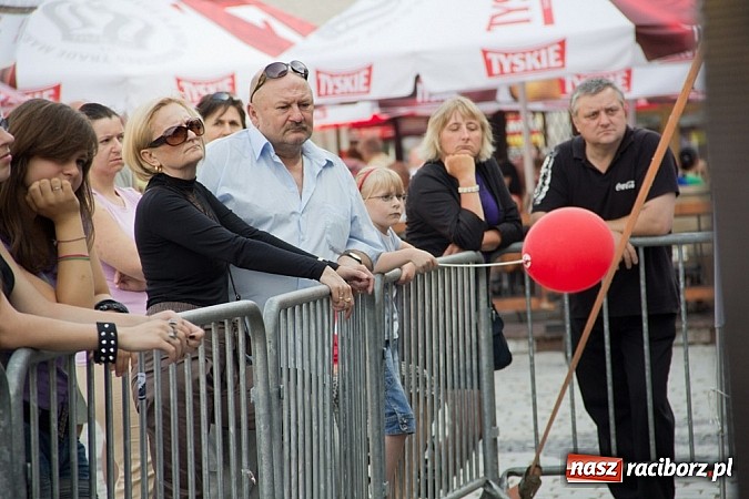 Zdjęcie w galerii na portalu naszraciborz.pl: Dni Raciborza - występy artystyczne na Rynku wiadomości z regionu
