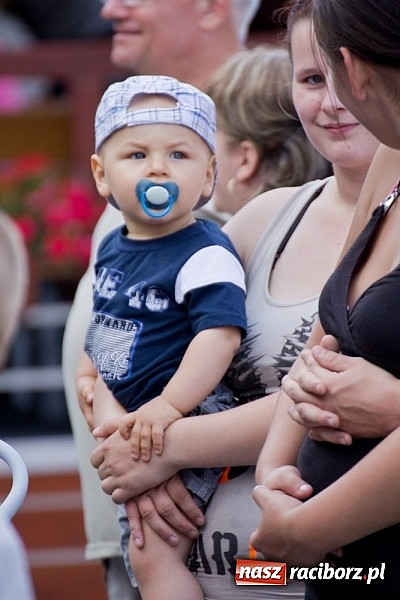 Zdjęcie w galerii na portalu naszraciborz.pl: Dni Raciborza - występy artystyczne na Rynku wiadomości z regionu