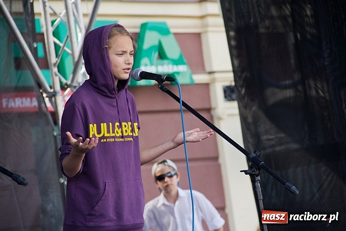 Zdjęcie w galerii na portalu naszraciborz.pl: Dni Raciborza - występy artystyczne na Rynku wiadomości z regionu