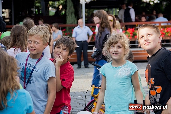 Zdjęcie w galerii na portalu naszraciborz.pl: Dni Raciborza - występy artystyczne na Rynku wiadomości z regionu